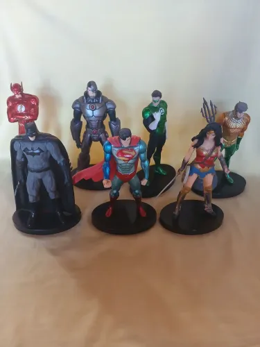FIGURES LIGA DA JUSTIÇA