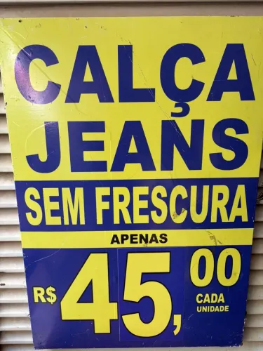 CALÇA JEANS COM ELASTANO: de 99,00 reais POR APENAS 45,00 REAIS cada unidade.