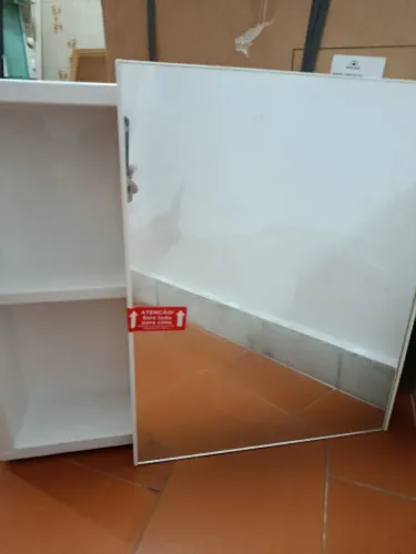 Armário novo de banheiro 
