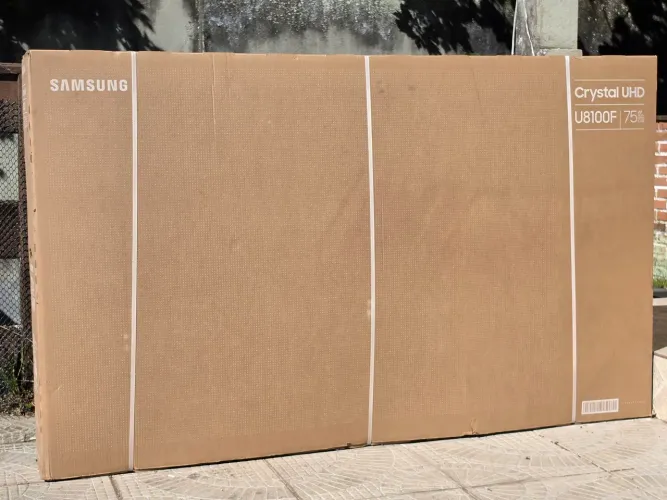 Smart TV 75 Samsung Crystal UHD 4K modelo 75U8100F LACRADA