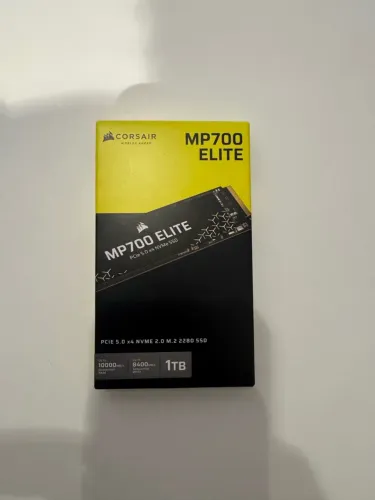SSD Corsair MP700 ELITE 1TB, NVMe PCIe M.2, Leitura até 10.000MB/s, Preto