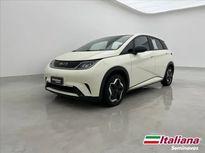 BYD Dolphin EV (Elétrico) 2024