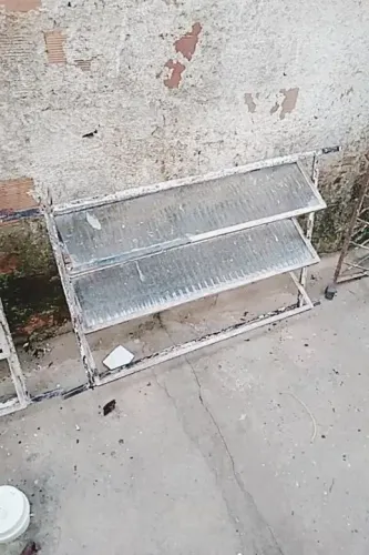 BASCULHANTE. MATERIAL REFORÇADO