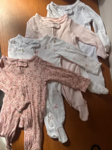 Macacão Carters RN menina veste de 0-3 meses