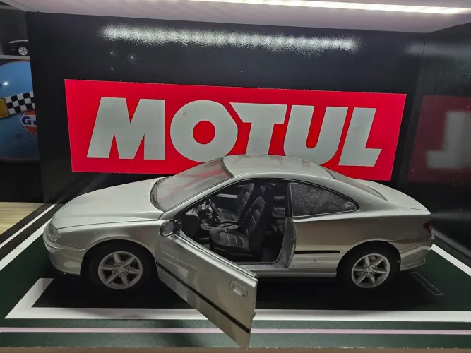 Miniatura 1:18 Pegeout 406 Coup marca gate