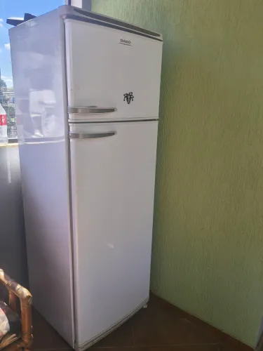 Geladeira 380 litros