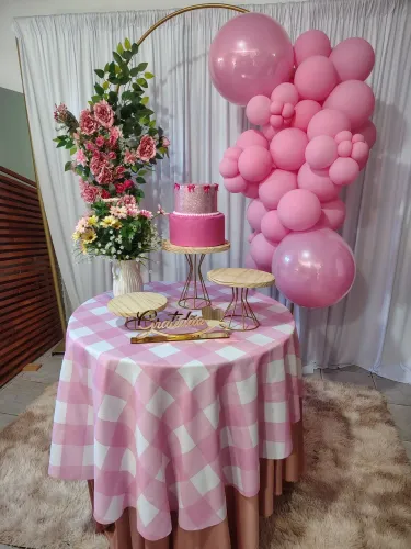 Móveis e utensílios para loja de decoração infantil e adulta,