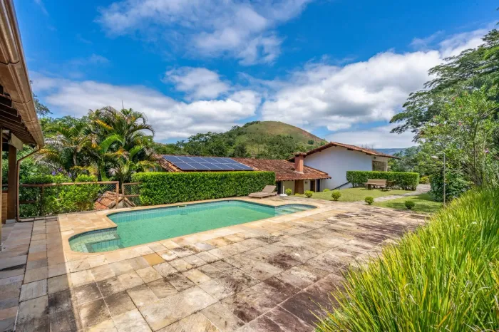 Casa de Condomínio com 4 quartos em Itaipava, Petrópolis