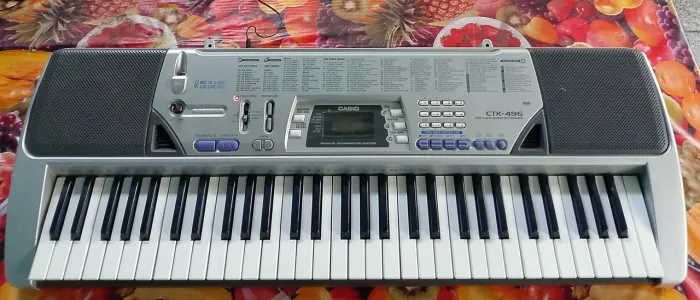 Teclado Casio ctk496