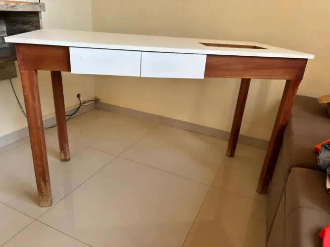 Mesa de Costura ou Passar