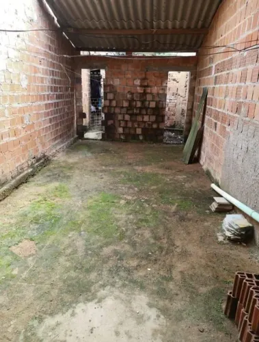Vendo essa casa faltando terminar 