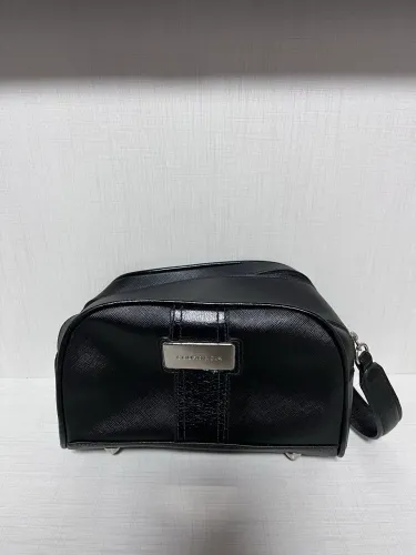 Necessaire Couro & Cia Preta Textura Saffiano Zíper Duplo Grande
