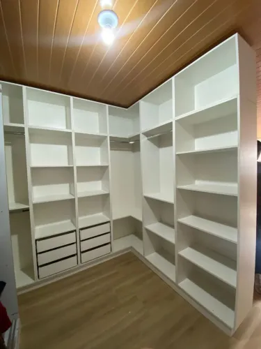 Closets direito da fábrica