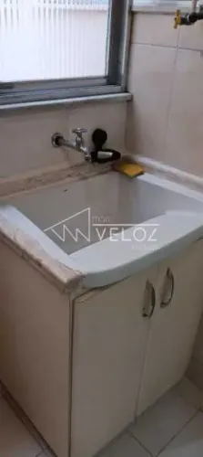 Apartamento : / Residencial / Glória