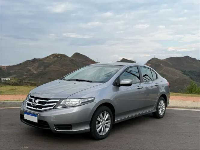 Honda City Sedan LX 1.5 Flex 16V 4P Aut. 2013