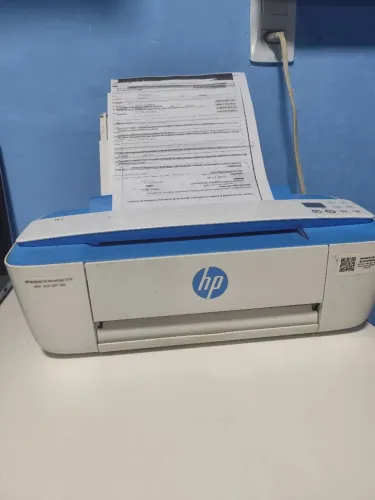 IMPRESSORA HP - 60 FOLHAS PREVISA TROCAR O TONNER