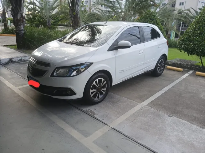 Chevrolet Onix Hatch LTZ 1.4 8V Flex Power Mec. 4P 2016
