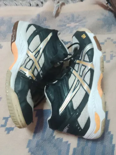 Tênis Asics gel cano alto número 39/40