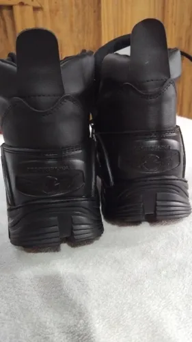 Bota courtuno N°39 nova