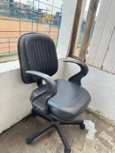 Cadeira de escritório para reforma 