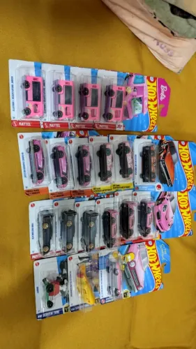 HOTWHEELS LOTE DE 19 Minis diversas