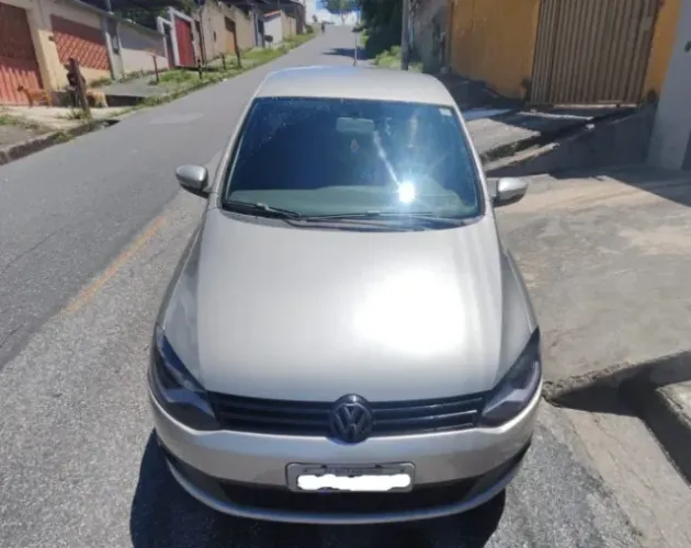 Volkswagen Fox 1.0 MI Total Flex 8V 5P 2014