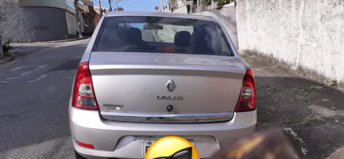 Renault Logan Authentique Hi-flex 1.0 16V 4P 2012