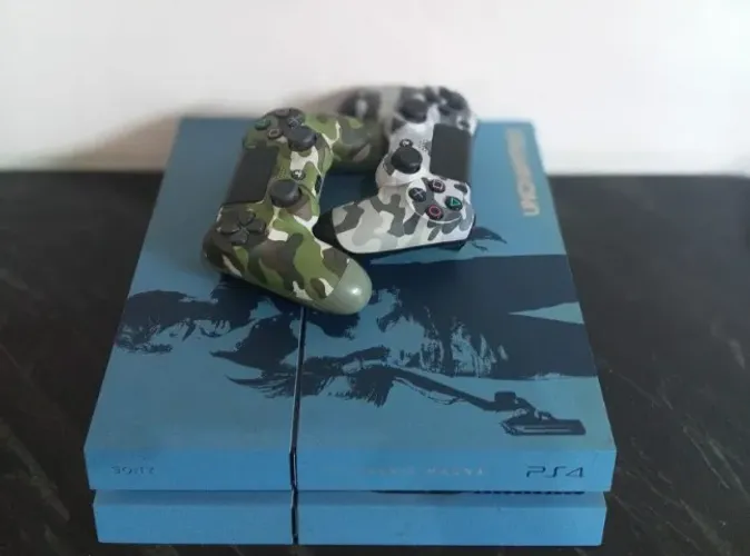Playstation 4, Edição Uncharted