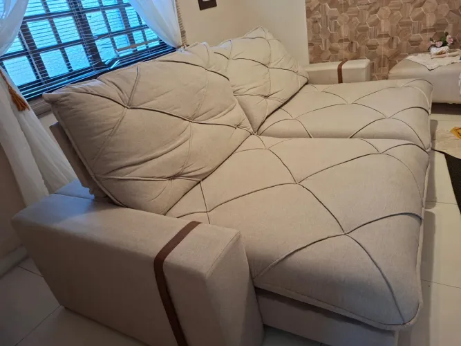 Sofá retrátil e reclinável linho 