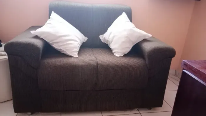 Sofá com 02 Lugares