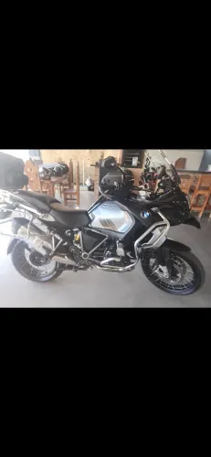 BMW R 1250 GS Adventure Triple Black 2024 - Kit Option 719 + Acessórios Premium.