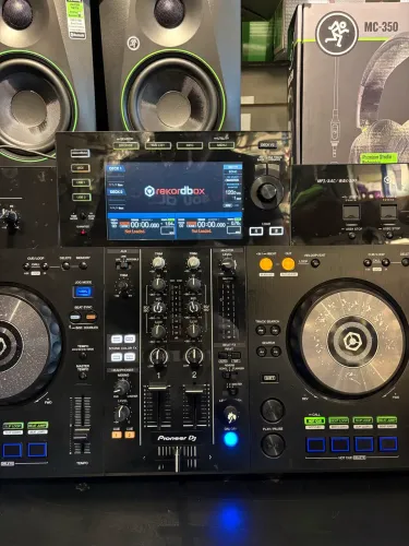 Controlador DJ Pioneer XDJ-RR Preto da 2 canais Bivolt