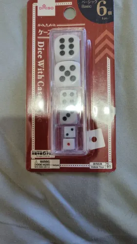 Conjunto de dados DAISO. 6 dados com tres tamanhos diferentes