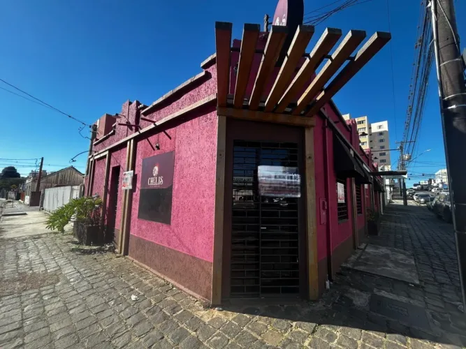 CASA COMERCIAL PARA LOCAÇÃO NO CENTRO