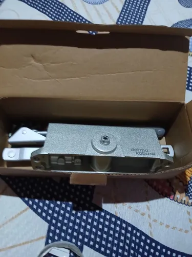 Suporte aéreo para portas fechamentos altomaticos