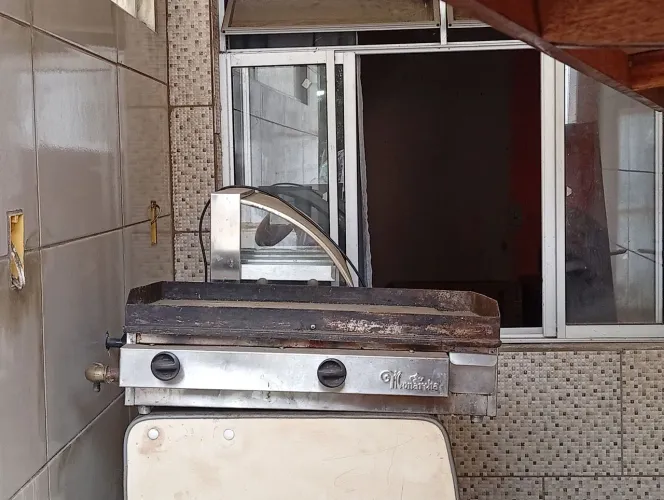 Kit Equipamentos para Lanchonete/Restaurante: Balcão Freezer, Chapa e Estufa!