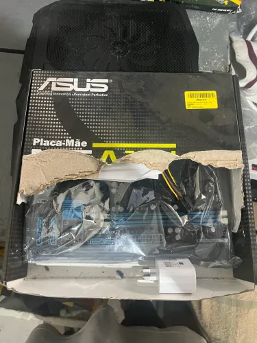 Placa-Mãe ASUS AMD AM3+ - 95W