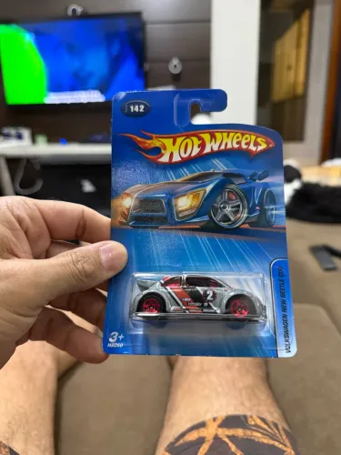 Hot Wheels- Volkswagen New Beetle Cup