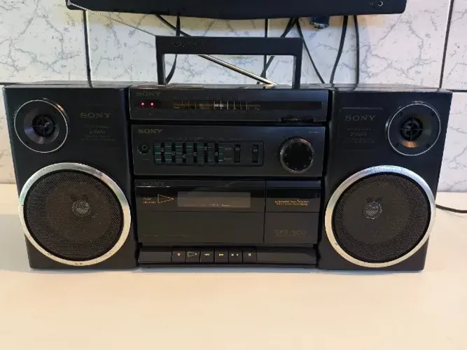  Rádio gravador Boombox Sony, CFS-1200, caixas de som destacáveis (K7 Ñ FUNCIONA)