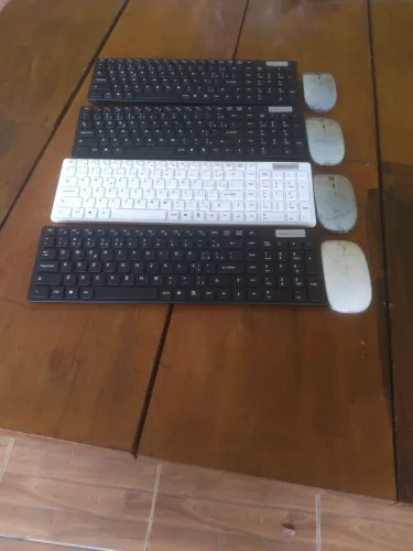 Teclado ?  com mouse sem fio