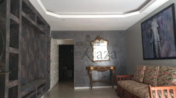 Sobrado - Jardim Guimarães - 4 Suítes - 380m²