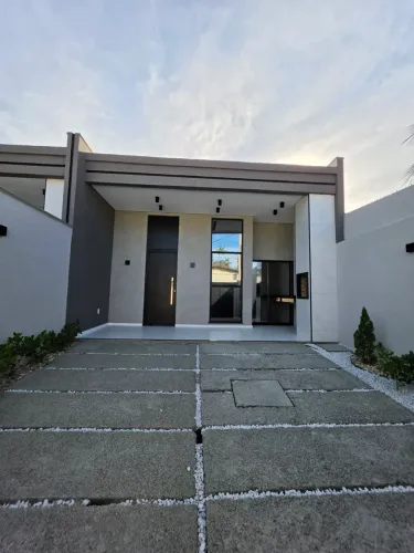 Casa Plana Novinha com 3 suítes na Sapiranga
