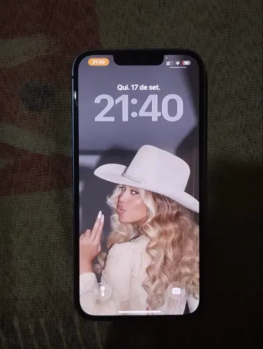 iPhone 13