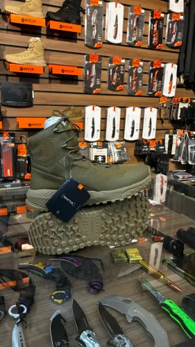 Bota Arion Invictus 6?, Preto, desert e coyote
