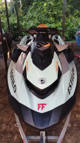 Vendo Jet Ski sea doo wake 170!