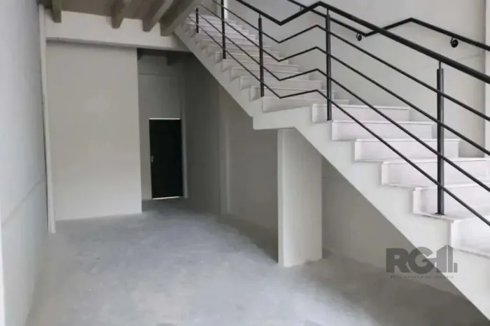 Ponto Comercial/Loja para Alugar no Passo da Areia com 100 m² de Área Útil