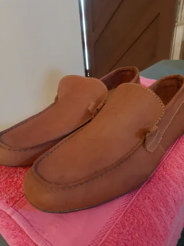 Sapato de couro legítimo