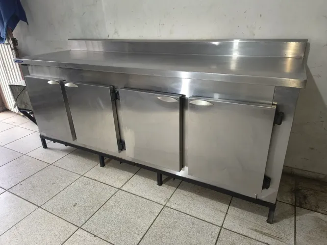 Balcão refrigerado inox 2 porta freezer 2 porta refrigerador dependendo entrego hoje