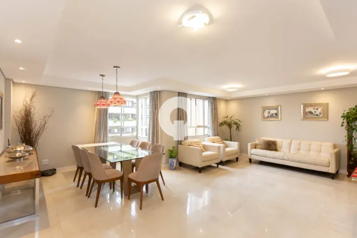 APARTAMENTO 1 POR ANDAR À VENDA NO ÁGUA VERDE - 254M² - 4 QUARTOS - 3 SUÍTES