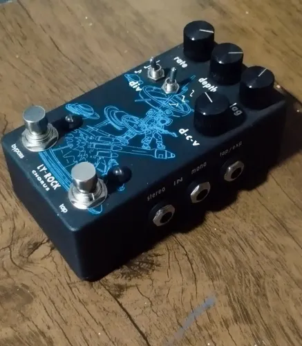 Pedal Julianna Ly Rock chorus